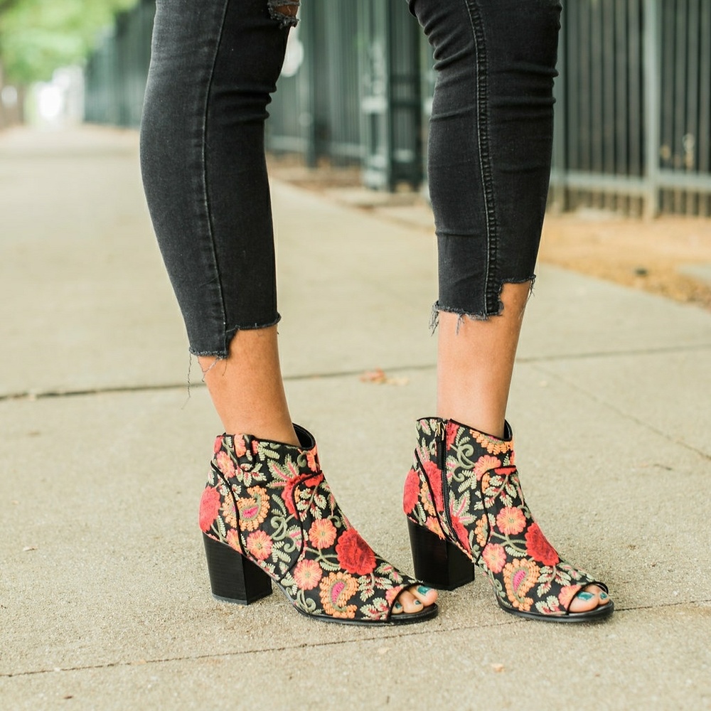 Crown Vintage Embroidered Bootie